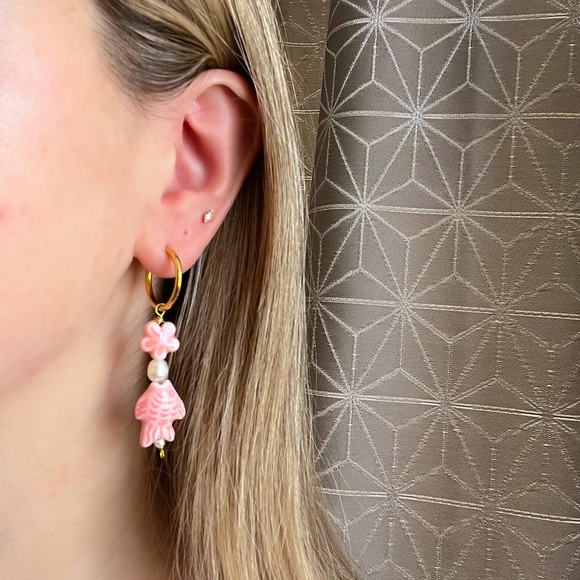 Fish Pearl Earrings - Picture 8 of 8